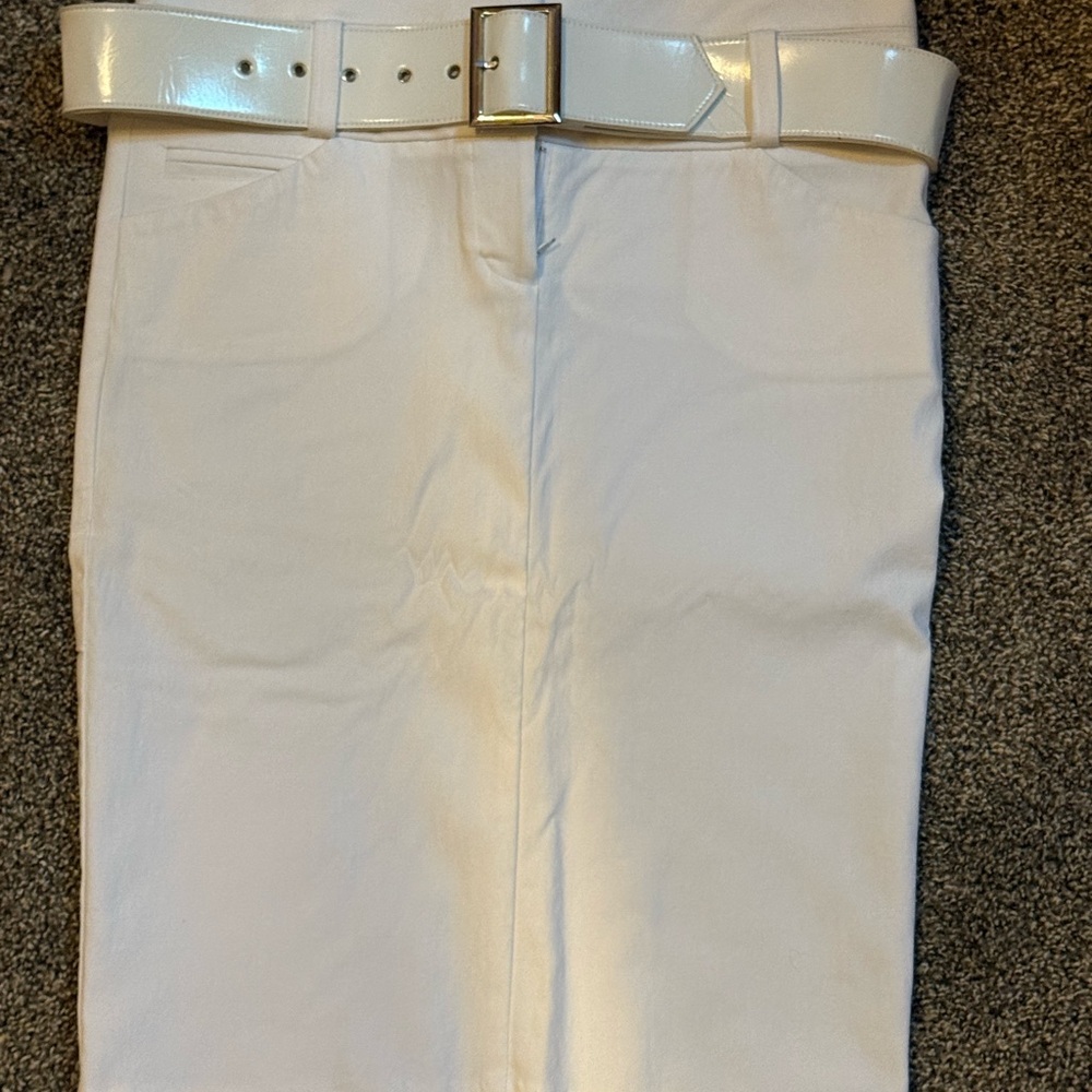 Elegant Women’s White Skirt with Belt